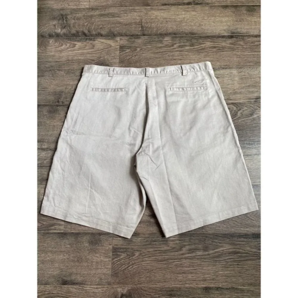 EUC Mens Nike Golf Pleated Front Khaki‎ Shorts Size 40